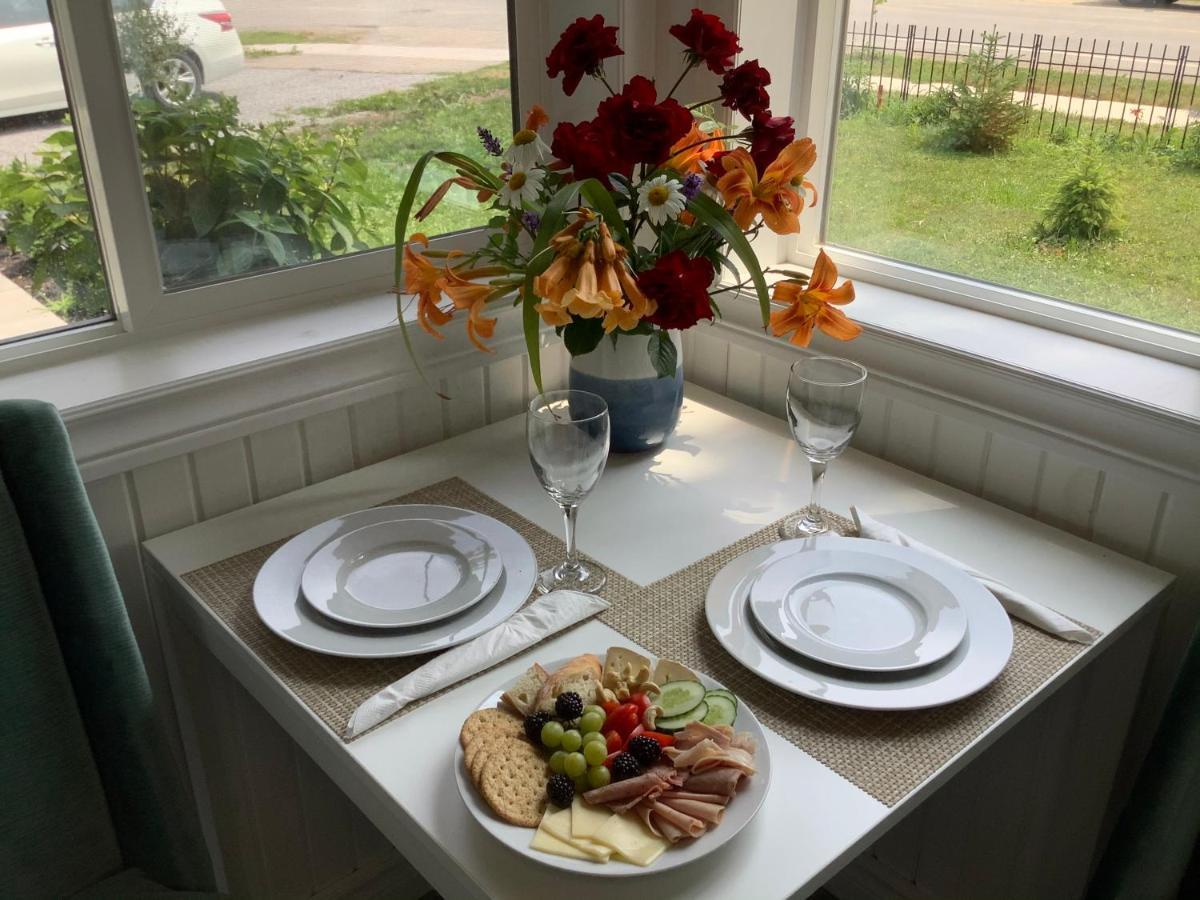 Summer Solstice Bed & Breakfast Niagara-on-the-Lake Eksteriør billede