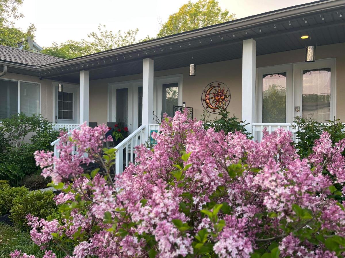 Summer Solstice Bed & Breakfast Niagara-on-the-Lake Eksteriør billede